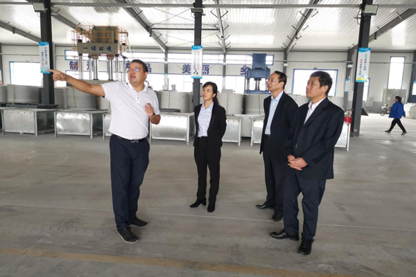 陜西航天建設(shè)集團(tuán)有限公司總經(jīng)理、黨委副書(shū)記謝明娟率隊(duì)赴遼寧一諾環(huán)保產(chǎn)業(yè)集團(tuán)開(kāi)展考察調(diào)研工作